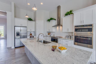 6323 Oasis St, Mesa, AZ 85215-1522
