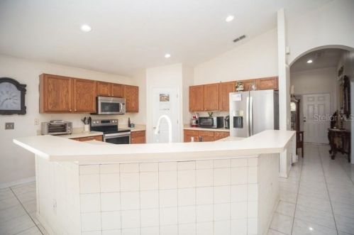 2306 Walnut Cyn Dr, Kissimmee FL  34758-1719 exterior