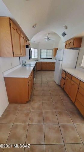 351 Joesler Ct, Tucson, AZ 85716-5245