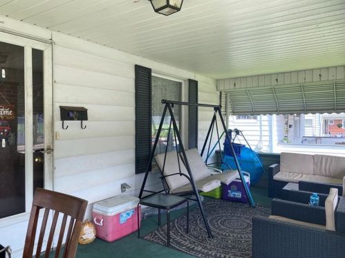 906 Cunningham Ave, New Castle, PA 16101-4579