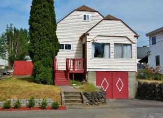 1136 Montgomery Ave, Bremerton, WA 98312-3058