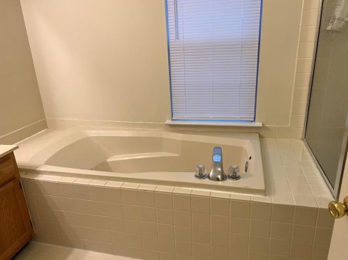 5184 Vermont Dr, Easton PA  18045-8127 exterior