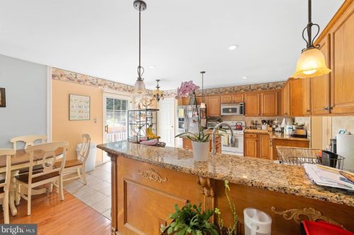 20 Birmingham Dr, Columbus NJ  08022-2342 exterior