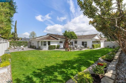 132 Meese Ct, Danville, CA 94526-5221