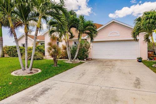 104 35th Ave, Cape Coral, FL 33993-6917