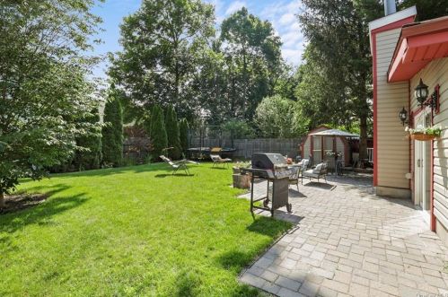 14 Utopian Pl, Airmont NY  10901-7715 exterior