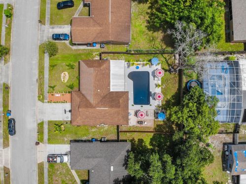 2425 Franklin Dr, Kissimmee FL 34744-2725 exterior