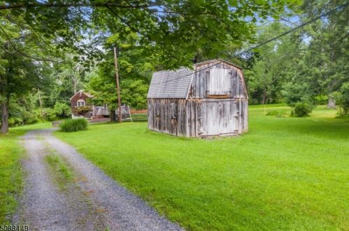 751 Peters Ln, Martinsville, NJ 08836-2140