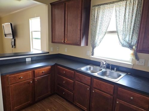 614 44 St, Galveston TX 77550-3702 exterior