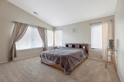750 Joshua Dr, Hollister CA  95023-5671 exterior