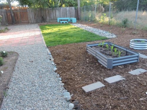 6577 Melrose Dr, North Highlands CA  95660-4378 exterior