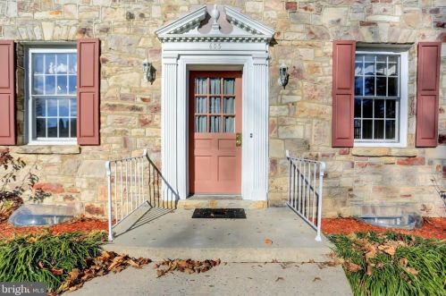 605 Orange St, Lees Cross Roads, PA 17257-2143