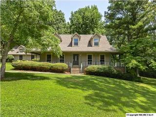 175 Sandy Dr, Huntsville, AL 35811-1053