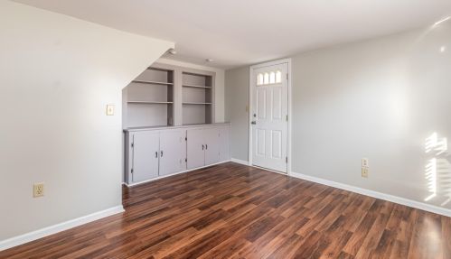 16 Forest Ave, Newport, KY 41076-1017