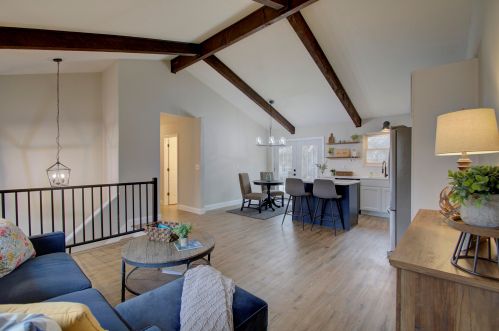 2642 Valley Trails Dr, Covington KY  41017-1049 exterior