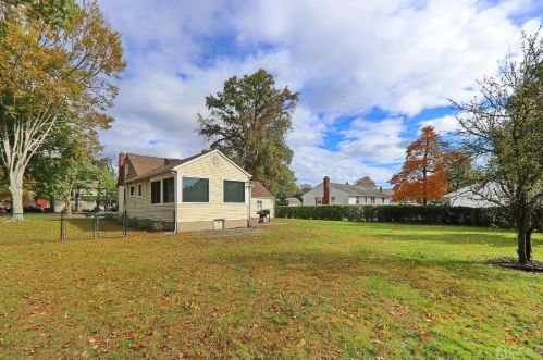 200 Rahway Ave, South Plainfield NJ  07080-3738 exterior