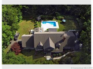 86 Blueberry Ln, Huntington, CT 06484-3755