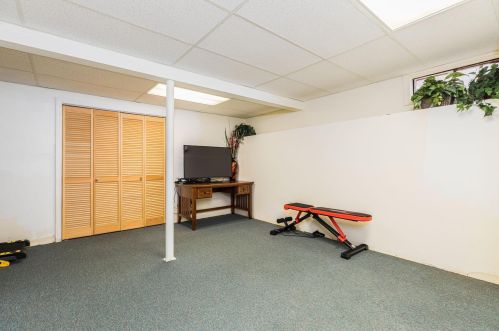 16 Snell Rd, Lee NH  03861-6719 exterior