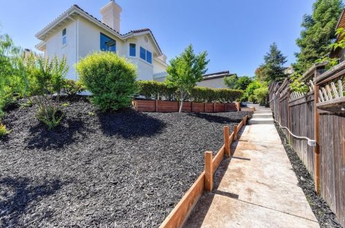 1535 Barcelona Dr, Folsom CA  95762-7212 exterior