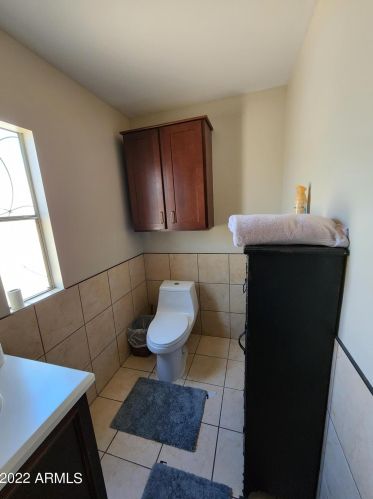 18214 2nd St, Phoenix AZ  85022-1006 exterior