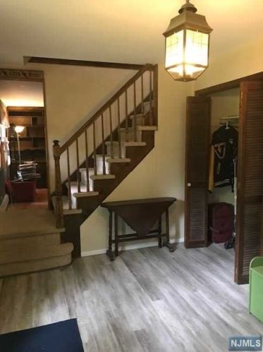 36 Crest Hill Dr, Wantage NJ  07461-4020 exterior