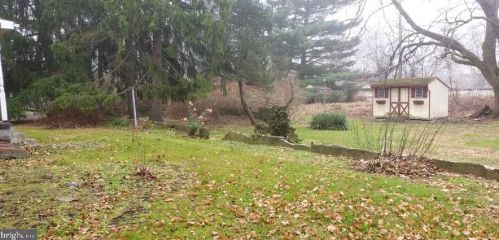 1104 Lehman St, Lebanon PA  17046-4684 exterior