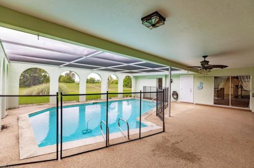 3749 6th Ave, Cape Coral FL  33904-5204 exterior