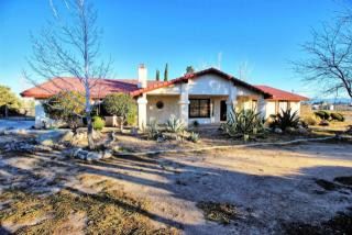 10431 9th Ave, Hesperia, CA 92345-2625