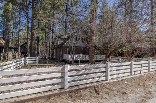 919 Mountain Ln, Big Bear City CA  92314 exterior