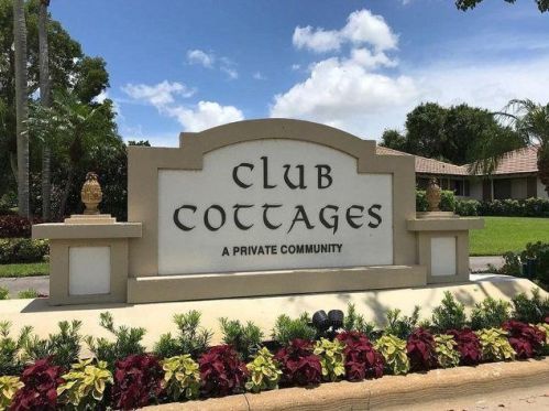 202 Club Dr, West Palm Beach, FL 33418-7012