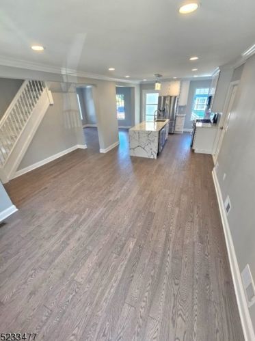 1 Burnside Ave, Cranford NJ  07016-2629 exterior