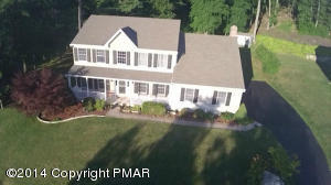 4015 Crest View Dr, Stroudsburg, PA 18360-9050