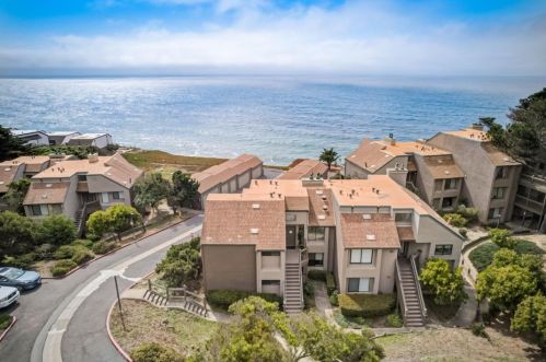 202 Palmetto Ave, Pacifica, CA 94044-1374