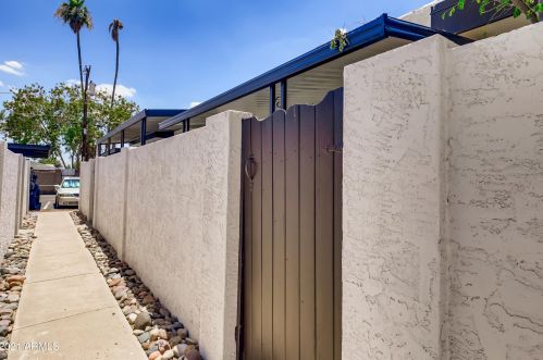 2401 70th St, Scottsdale AZ  85257-2063 exterior