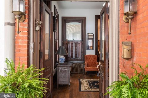 171 Hanover St, Pottstown, PA 19464-5435