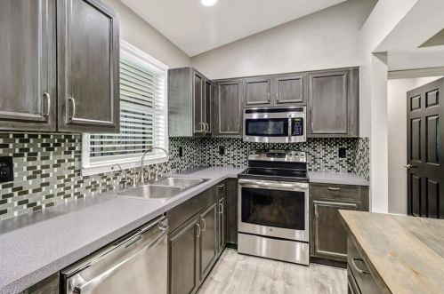 441 37th Ave, Naples, FL 34120-1364