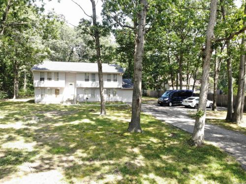 160 Allwood Ave, Central Islip NY  11722-3314 exterior