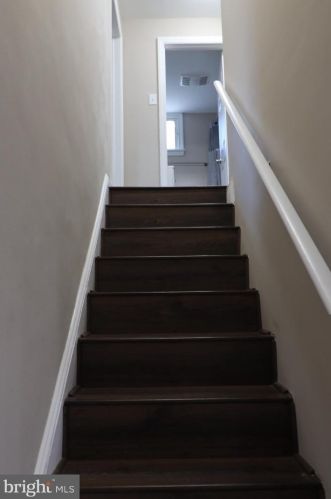 22 Stuyvesant Dr, Wilmington DE  19809-3435 exterior