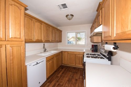 4709 Coney Ave, Covina CA 91722-1016 exterior