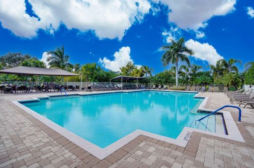 9833 Eastbrook Cir, Fort Pierce FL  34987-2431 exterior