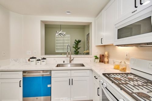 1218 Timberwood, Irvine CA  92620-0276 exterior