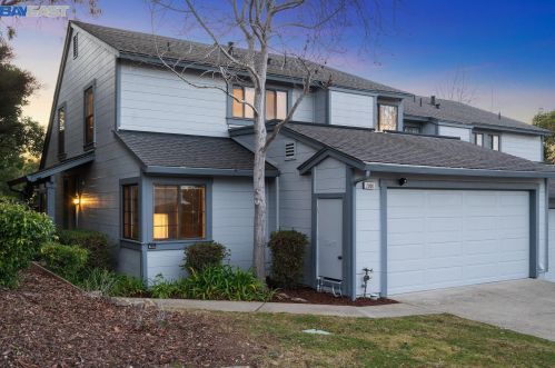 2000 Henry Ave, Pinole, CA 94564-2148