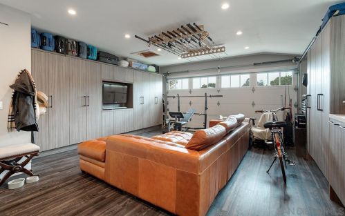 3077 Ducommun Ave, San Diego CA 92122-2221 exterior