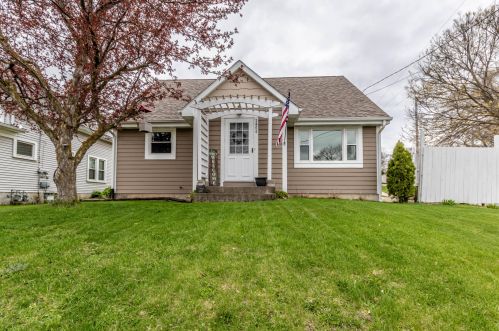 1454 Fond Du Lac St, West Bend, WI 53090-1862