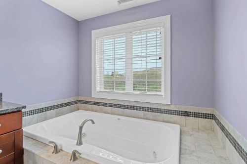 6 Austin Way, Marlborough NY  12542-5539 exterior