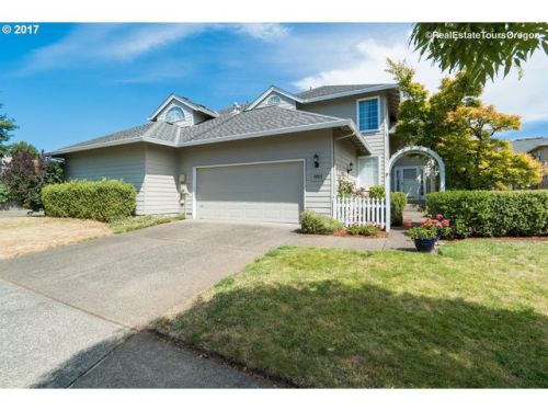 8814 Stono Dr, Tualatin, OR 97062-7160