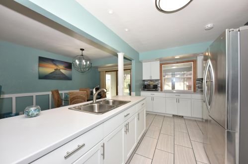 5606 Port Ave, Milwaukee, WI 53223-4248