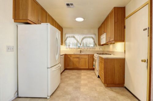 945 Quiet Way, Rio Linda CA  95673-1520 exterior