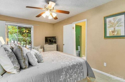 4810 Huron Dr, Pensacola FL  32507-8739 exterior