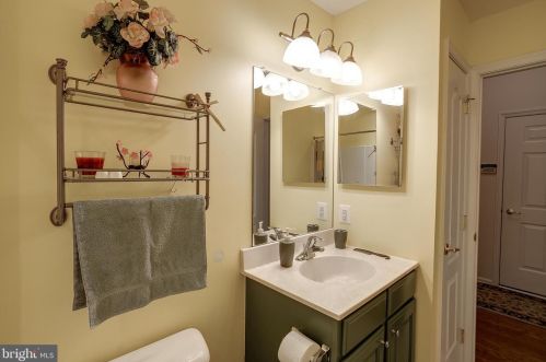 7 Osprey Ln, West Deptford NJ  08086-1809 exterior